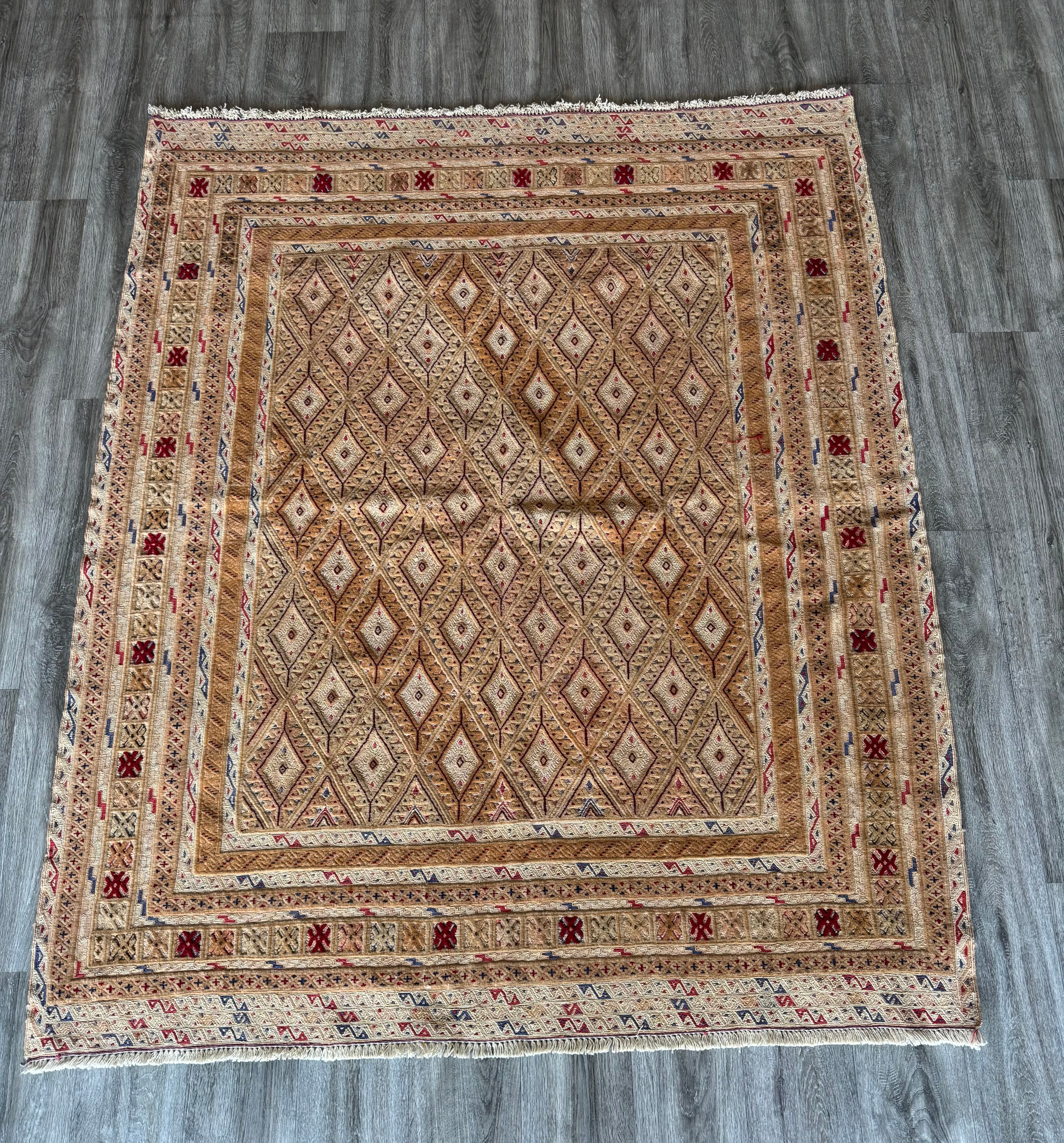 Handmade Meshwani Rug