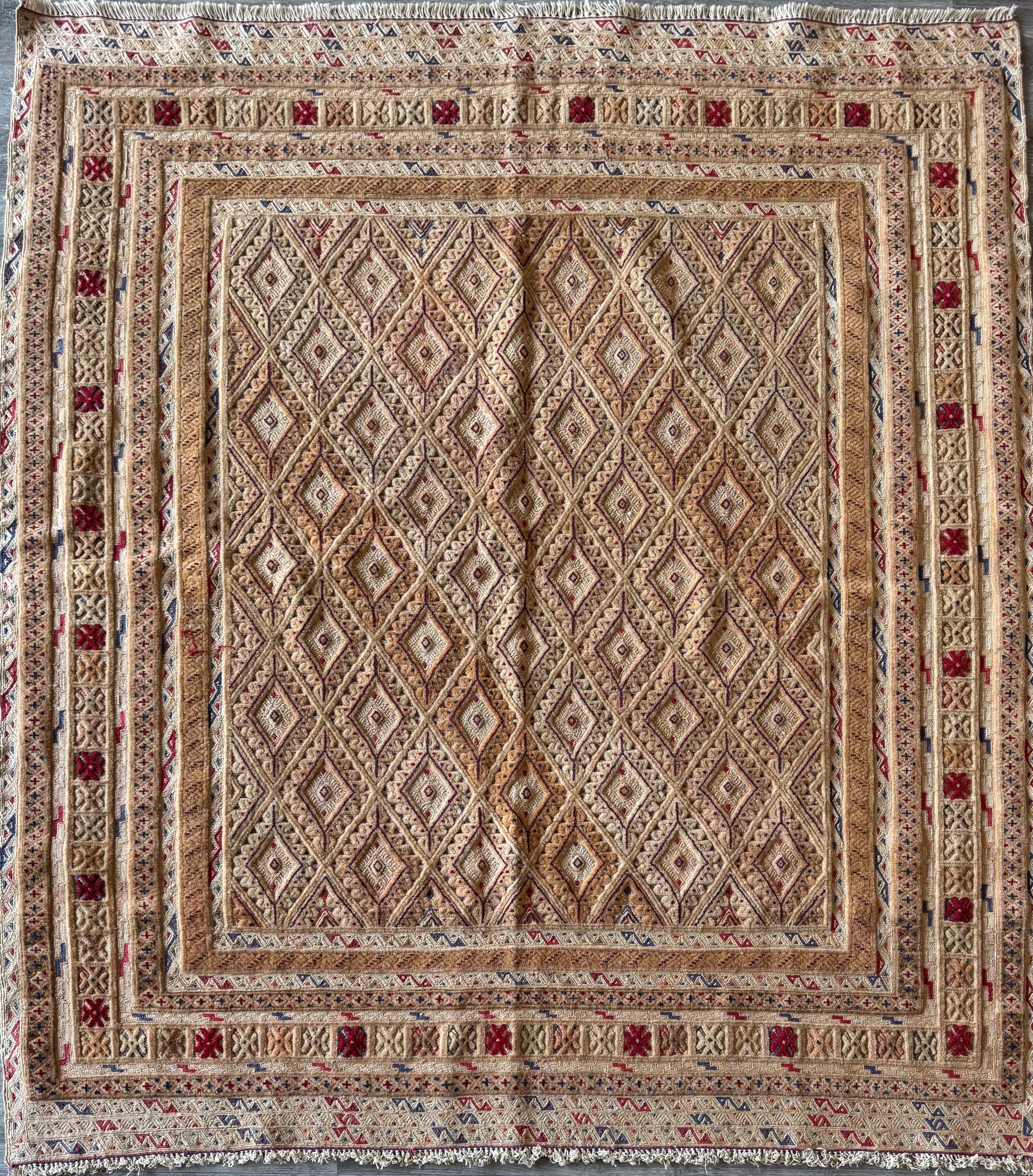 Handmade Meshwani Rug